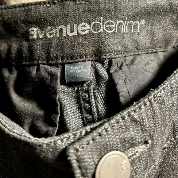 NEW Black Avenue Jeans - Picture 4 of 6
